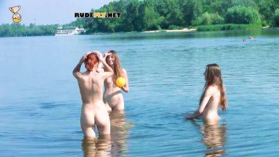 Young Nudist With Tiny Tits That Is Soaking Up The Sun - hotmovs.com